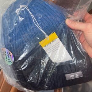 Figs Two-Tone Ribbed Beanie - Blue & Black